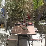 Pensionat La Bugadiere Salles-sous-Bois